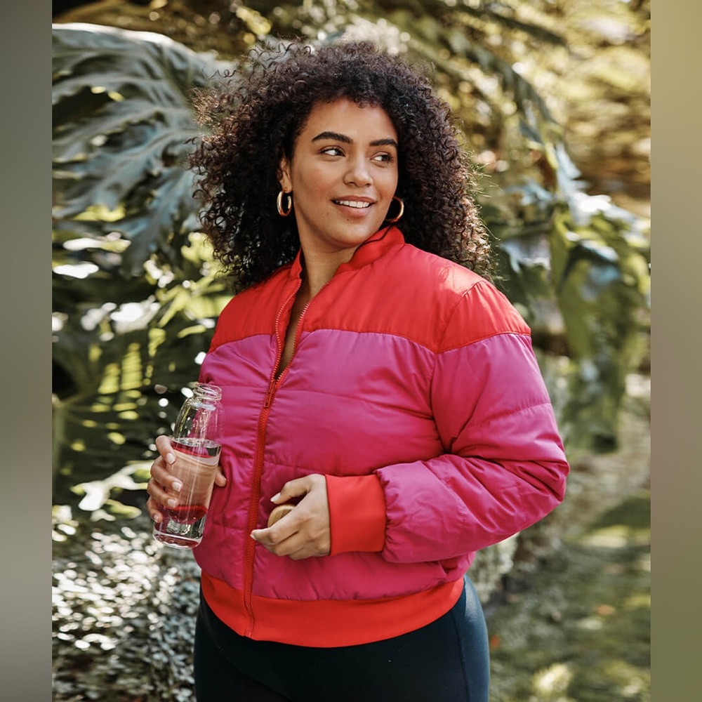SUMMERSALT Lava & Hibiscus The Reversible Packable Puffer, size XL